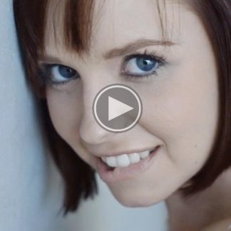 Снимают эротику как девушка разделась