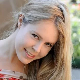 Волосатая промежность блондинки