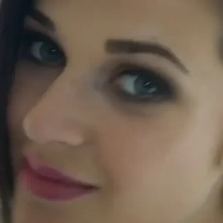 Пухлое влагалище голой Serena Wood