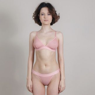 девушка Полина на кастинге в нижнем белье