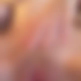 Легкие поглаживания киски с нежными свежими волосиками