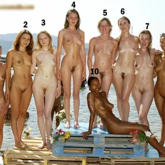 голые женщины нудисты в ряд на конкурсе красивой фигуры