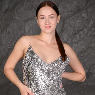 Scarlet-Telles эротический фотосет. Снимает блестящее платье